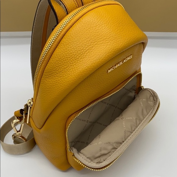 MICHAEL KORS ERIN SM CONVERTIBLE BACKPACK MARIGOlD - Picture 9 of 16